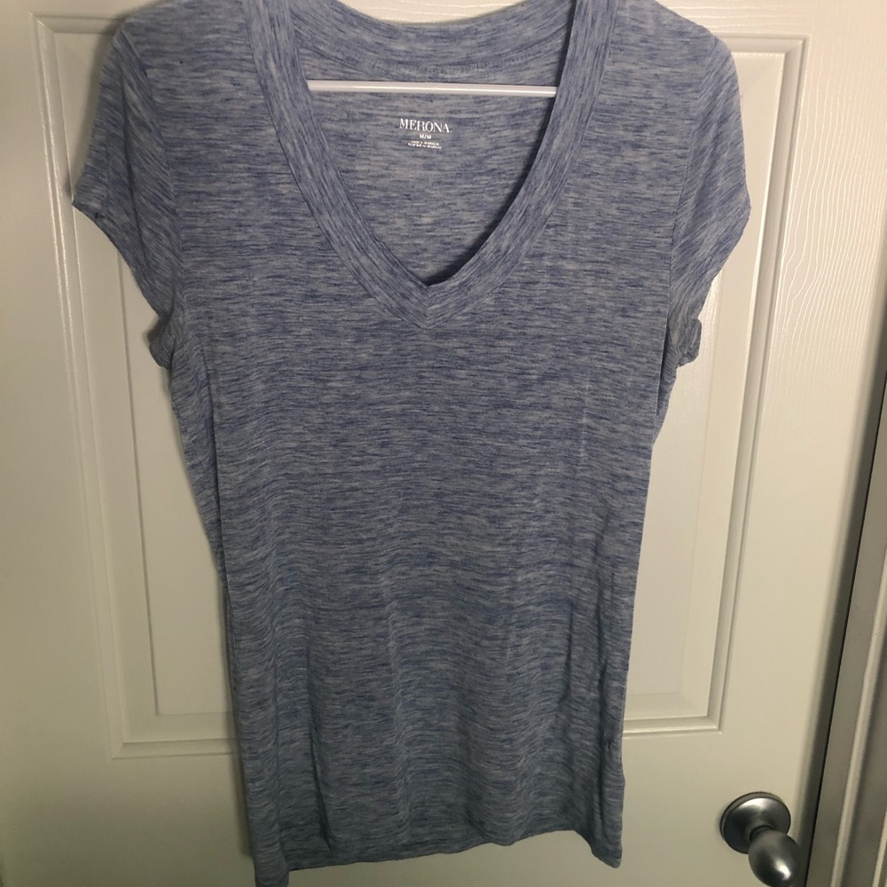 Comfortable v-neck tee